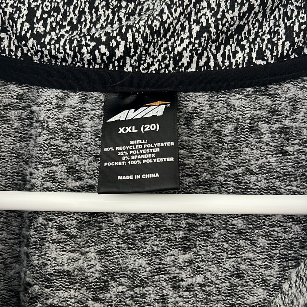 Avis partial zip pullover. - Picture 5 of 5